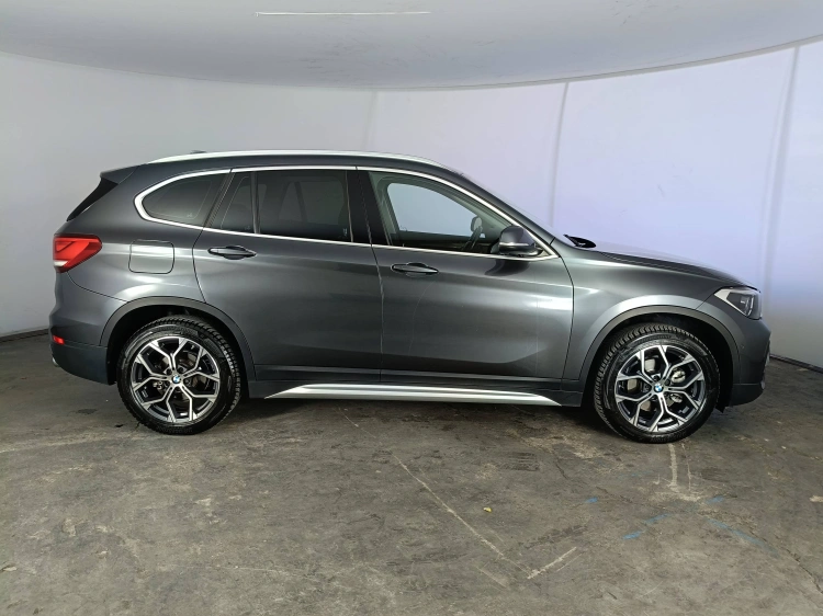 6 - BMW X1 X1 sdrive18d xLine auto