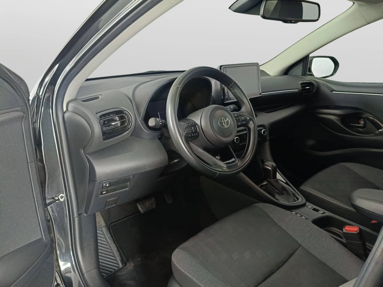 7 - Toyota Yaris Yaris 1.5h Trend