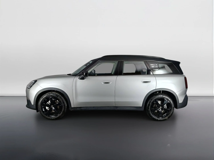 6 - MINI Countryman Mini Countryman 2.0 48V D Classic auto