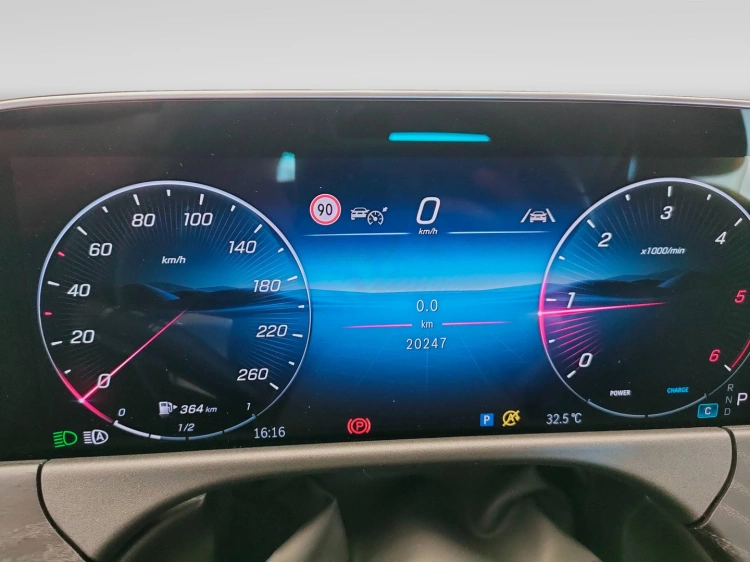 19 - Mercedes-Benz Classe E 200 d Advanced auto