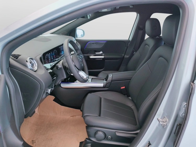 17 - Mercedes-Benz Classe B 180 d Street Edition auto