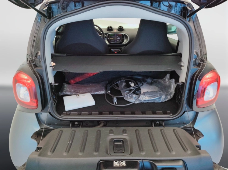 9 - smart fortwo Fortwo eq Passion 4,6kW