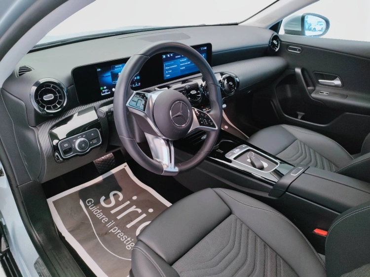 15 - Mercedes-Benz Classe A 180 d Advanced auto