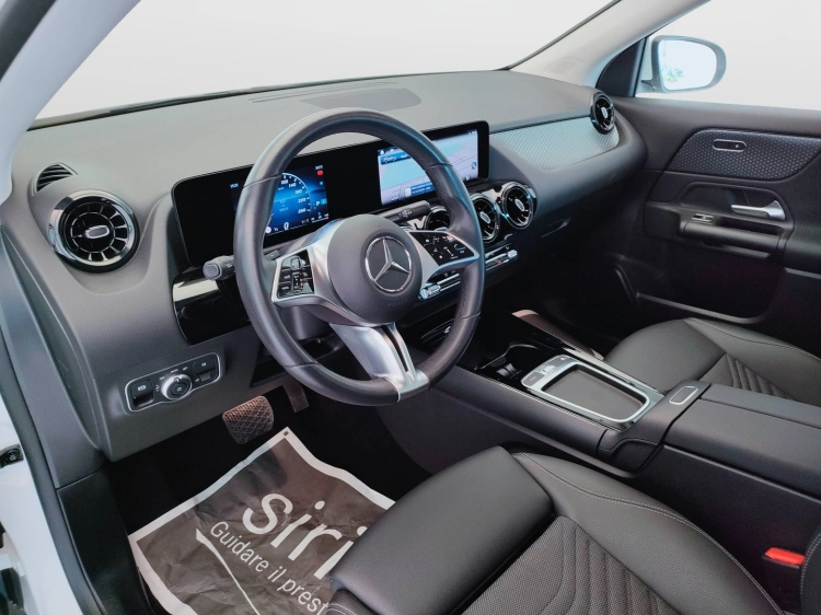 16 - Mercedes-Benz GLA 200 d Advanced 4matic auto