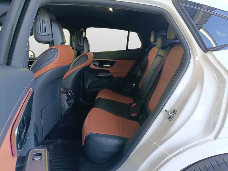 9 - Mercedes-Benz GLC Coupe 300 d AMG Line Advanced Plus 4matic auto