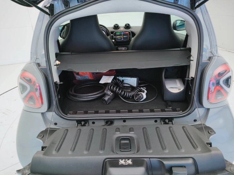 5 - smart fortwo Fortwo eq Edition One 22kW