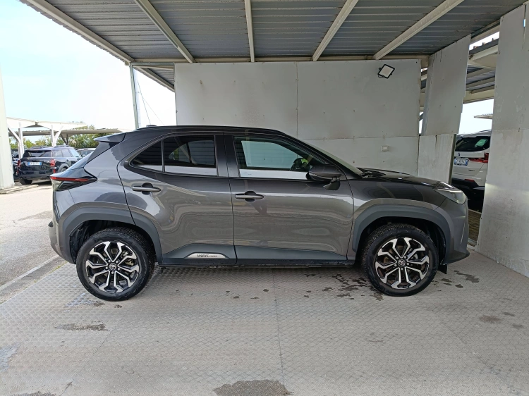 3 - Toyota Yaris Cross TOYOTA Yaris Cross 1.5 Hybrid 5p. E-CVT Trend