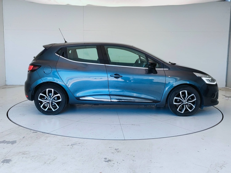 4 - Renault Clio Clio 1.5 dci Moschino Intens 90cv