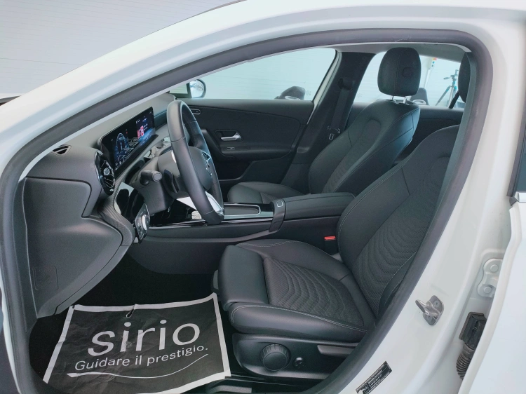 17 - Mercedes-Benz Classe A 180 d Advanced auto