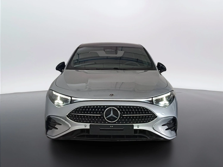 2 - Mercedes-Benz CLA 200