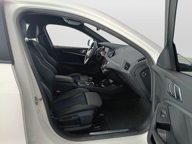 11 - BMW Serie 1 116d Msport auto