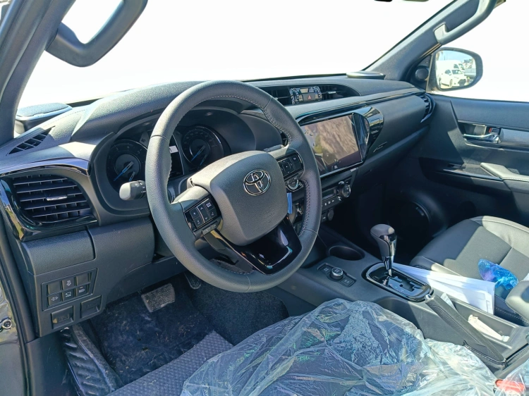 6 - Toyota Professional Hilux HILUX 2.8D A 48V DC4WDINV MY25