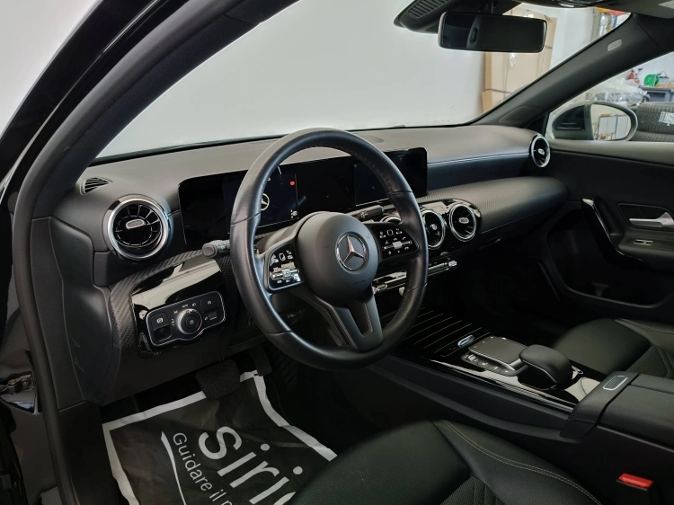 7 - Mercedes-Benz Classe A 180 d Business Extra auto