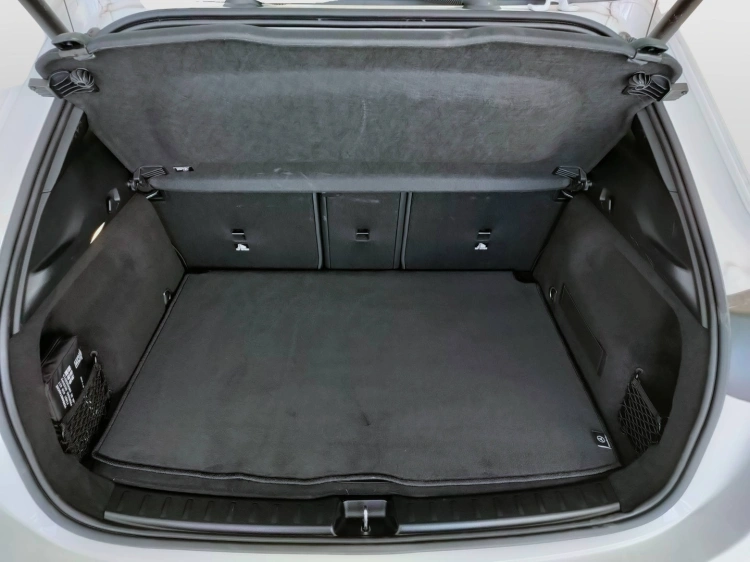 9 - Mercedes-Benz GLA 200 d Advanced 4matic auto