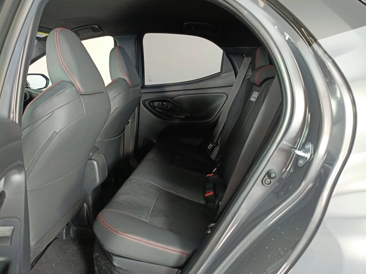 9 - Toyota Yaris YARIS 15H 130HP GRS MY25