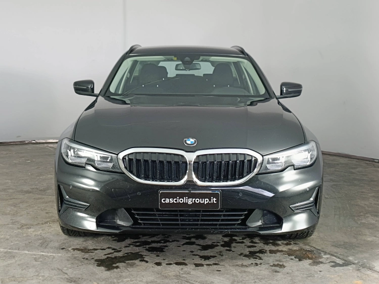 2 - BMW 3 320d Touring Business Advantage auto