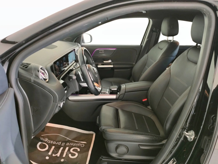 14 - Mercedes-Benz GLA 200 d Premium 4matic auto