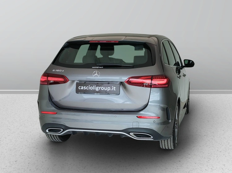 6 - Mercedes-Benz Classe B 180 d AMG Line Premium Plus auto