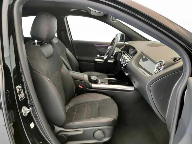 9 - Mercedes-Benz GLA 200 d Premium auto