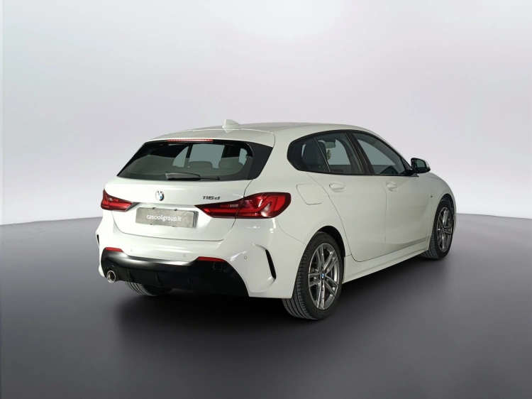 4 - BMW Serie 1 116 D M SPORT