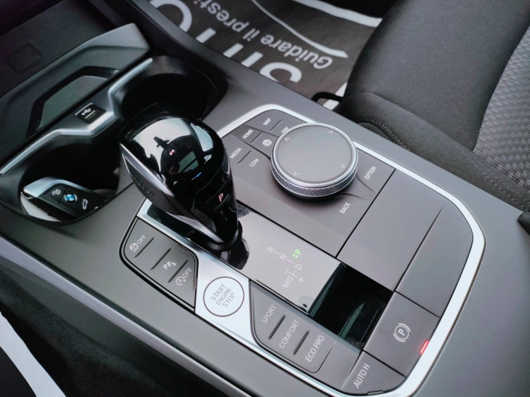 13 - BMW Serie 1 116i Business Advantage auto