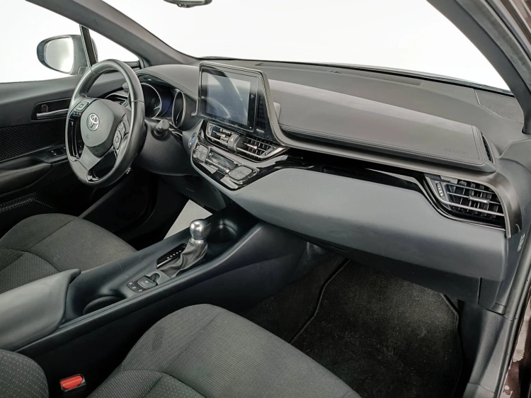 11 - Toyota C-HR C-HR 1.8h Active 2wd e-cvt