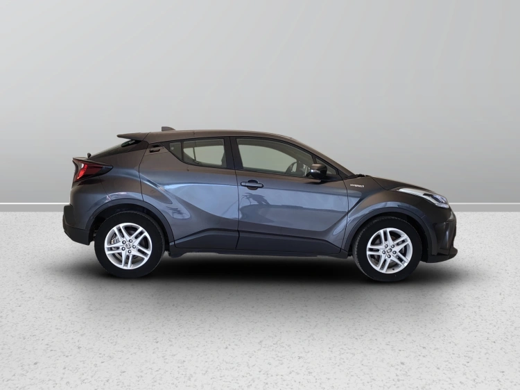 7 - Toyota C-HR C-HR 1.8h Business e-cvt