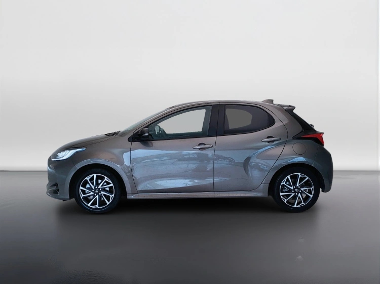 8 - Toyota Yaris Yaris 1.5h Lounge