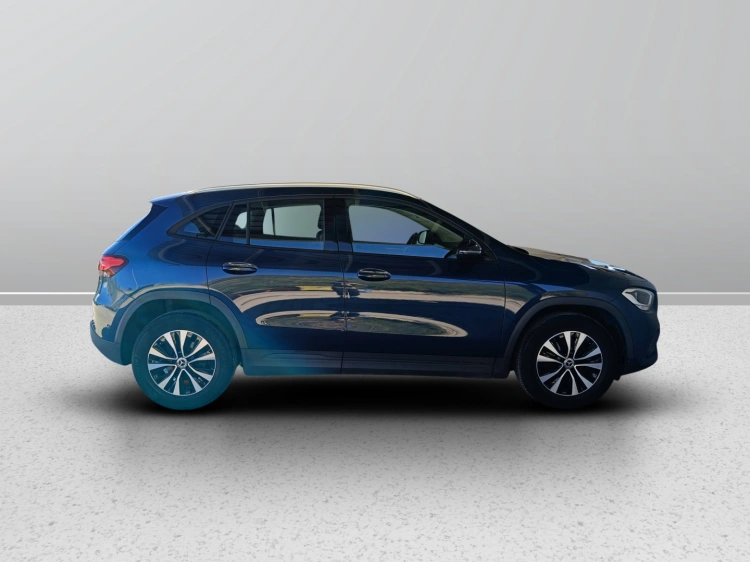 6 - Mercedes-Benz GLA 180 d Sport Plus auto