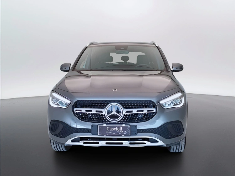 2 - Mercedes-Benz GLA 200 d Sport Plus 4matic auto