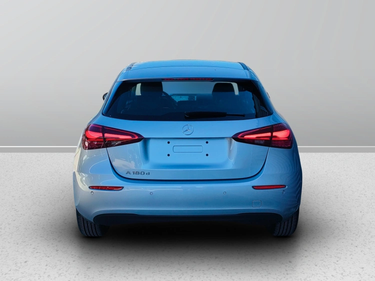 4 - Mercedes-Benz Classe A 180 d Automatic