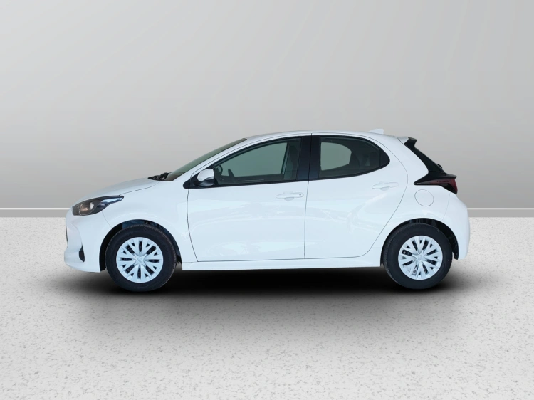 3 - Toyota Yaris Yaris 1.0 Active