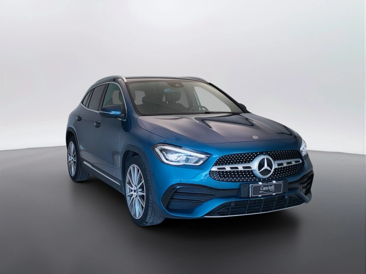 3 - Mercedes-Benz GLA 200 d Premium 4matic auto