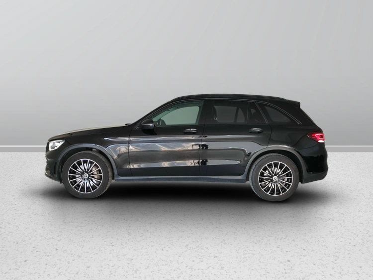 3 - Mercedes-Benz GLC 220 d Premium 4matic auto