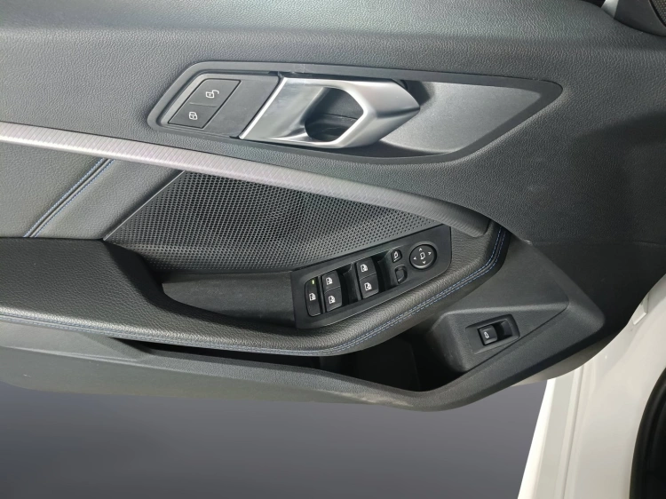 18 - BMW Serie 1 118d Msport auto