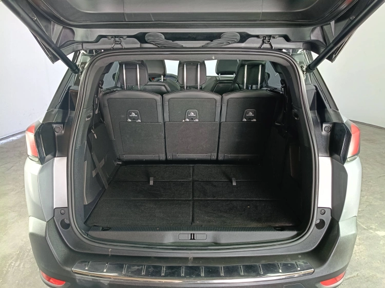 17 - Peugeot 5008 5008 1.6 bluehdi GT Line s&s 120cv 7p.ti eat6