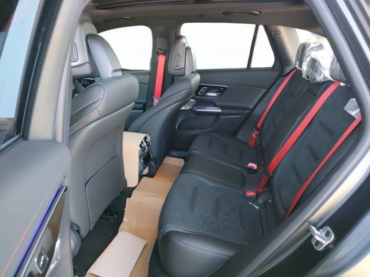 12 - Mercedes AMG GLC Mercedes-AMG GLC 43 4MATIC