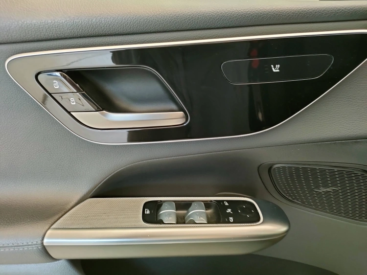 12 - Mercedes-Benz GLC 220 d mhev Advanced 4matic auto