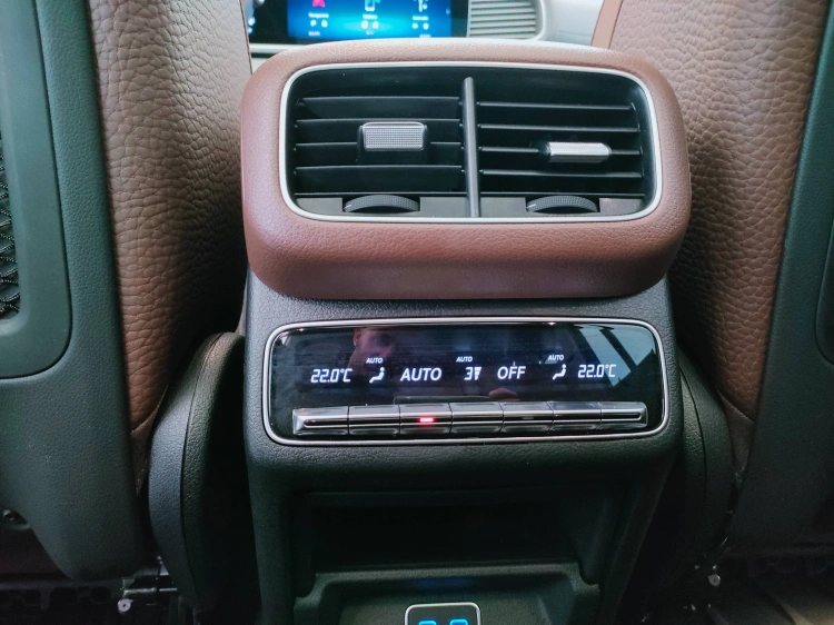 25 - Mercedes-Benz GLS 450 d AMG Line Premium Plus 4matic auto