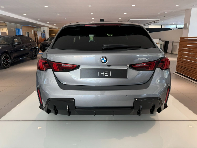 7 - BMW Serie 1 BMW 120d