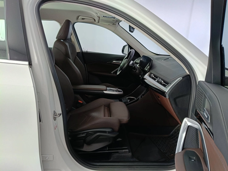 12 - BMW X1 X1 sdrive18d xLine auto my18