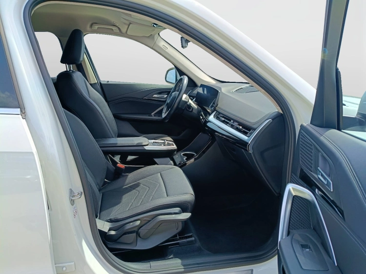 11 - BMW X1 X1 sdrive18d X-Line auto