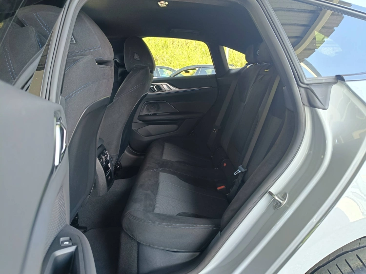 9 - BMW i4 BMW i4 xDrive40 MSport Edition