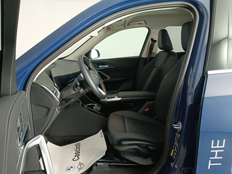 8 - BMW iX1 BMW iX1 eDrive20