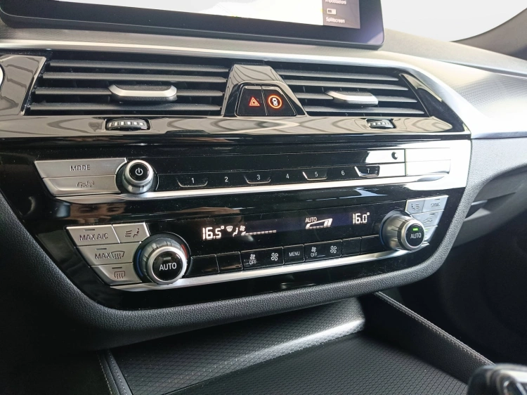 16 - BMW Serie 5 520d Touring mhev 48V xdrive Msport auto