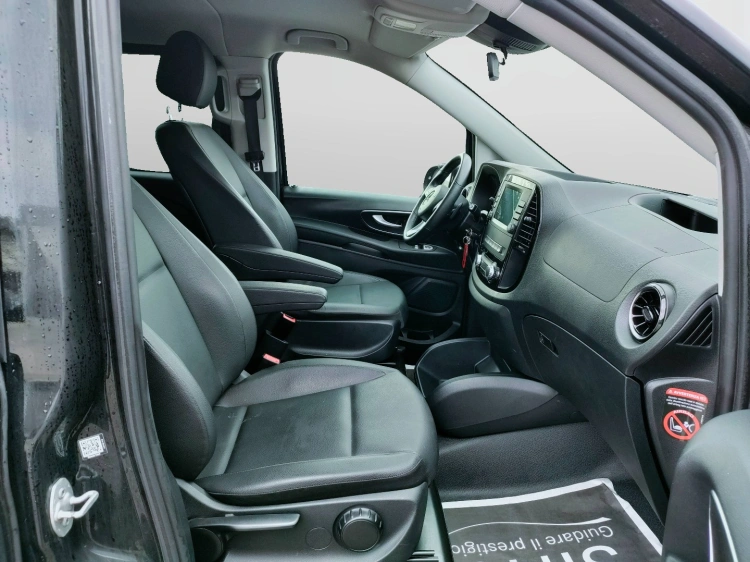 9 - Mercedes Vans Vito 119 cdi long mixto auto my20