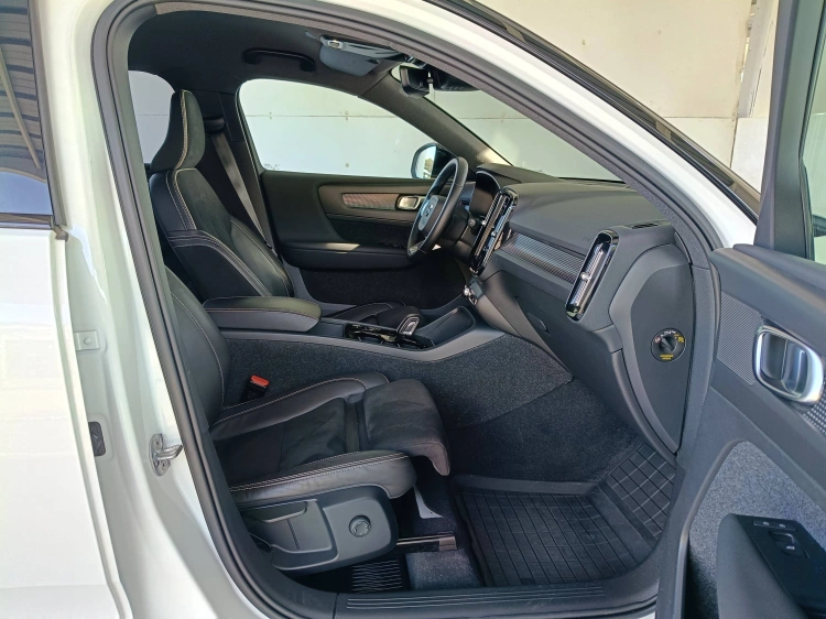11 - Volvo XC40 XC40 1.5 t4 phev R-design auto my21