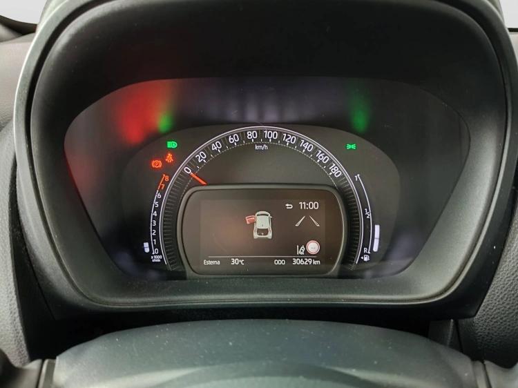 12 - Toyota Aygo X Aygo X 1.0 Trend 72cv