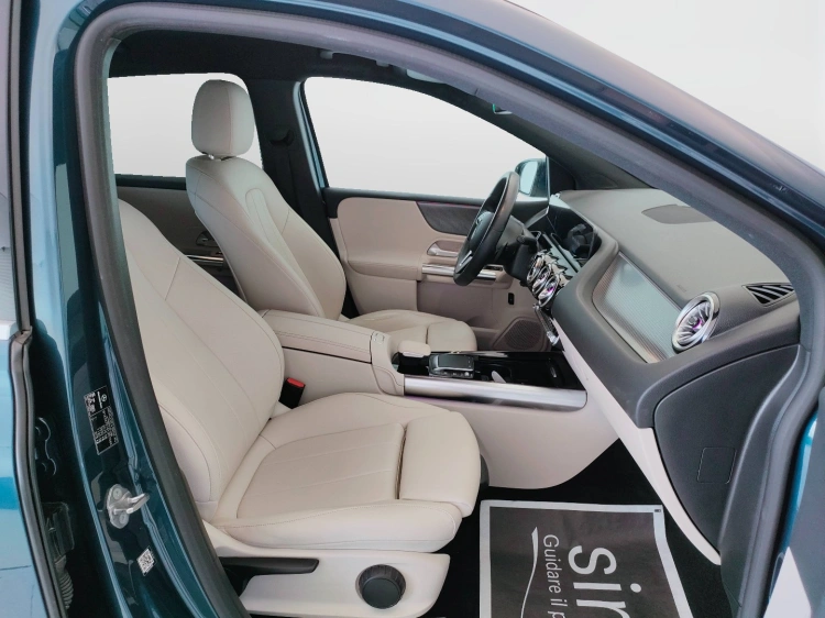 14 - Mercedes-Benz Classe B 180 d Sport Plus auto