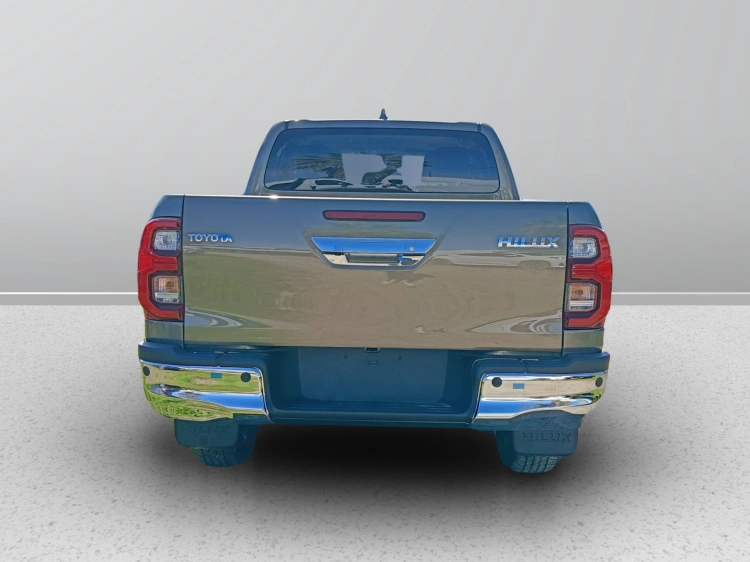 3 - Toyota Professional Hilux HILUX 2.8D A 48VDC4WD EXE MY25